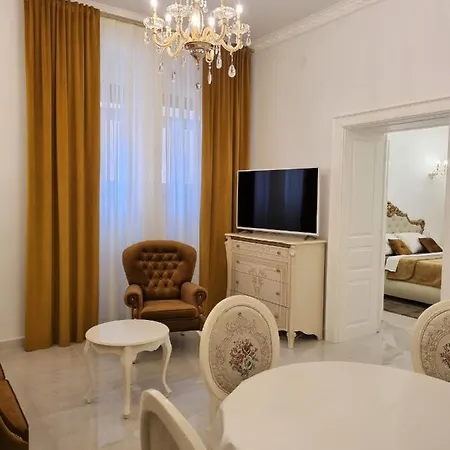 Elizabeth Apartment